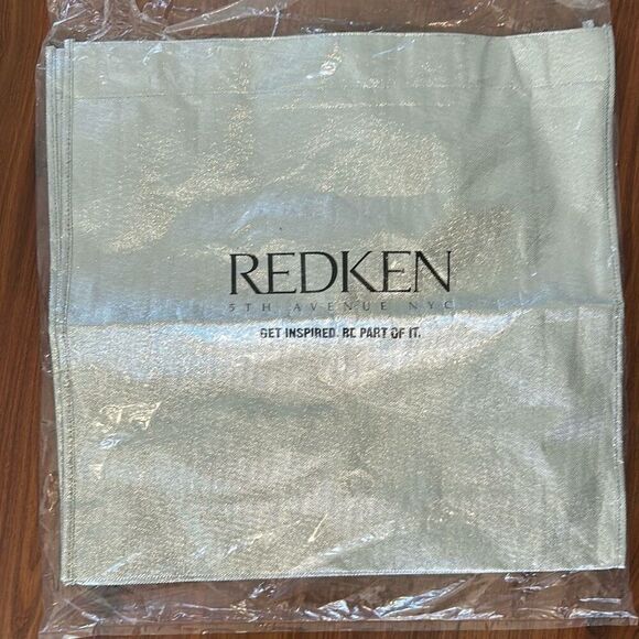 Vineyard Vines reusable tote - Picture 3 of 4